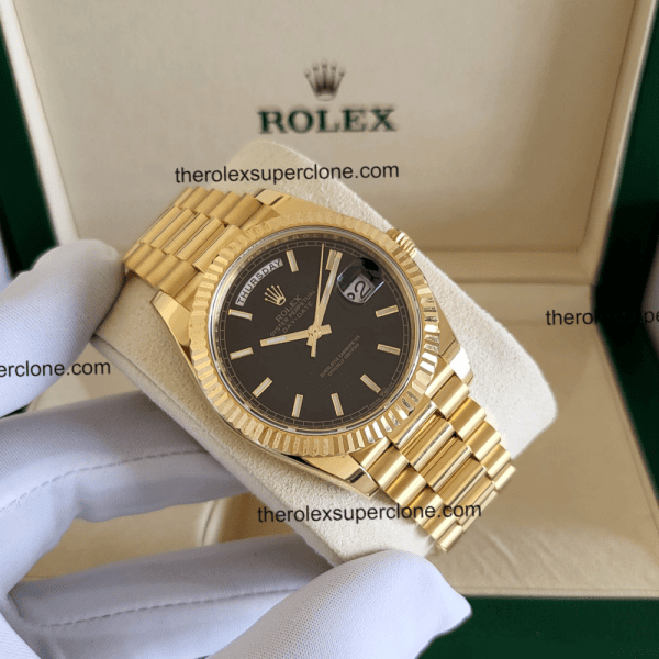 Rolex Day-Date 1:1 Super Clone 18kt Yellow Gold Bright Black Dial 3255 Swiss Movement Replica Watch Ref-228238