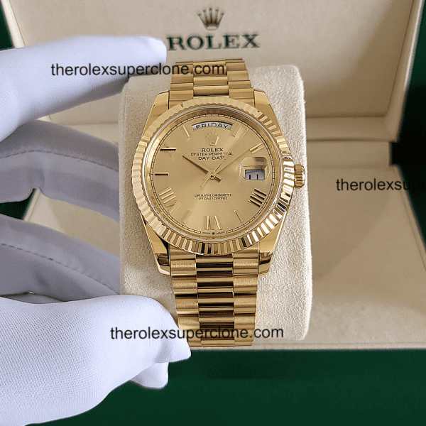 Rolex Day-Date 1:1 Super Clone 18kt Yellow Gold Champagne-Colour Dial 3255 Swiss Movement Replica Watch Ref-228238