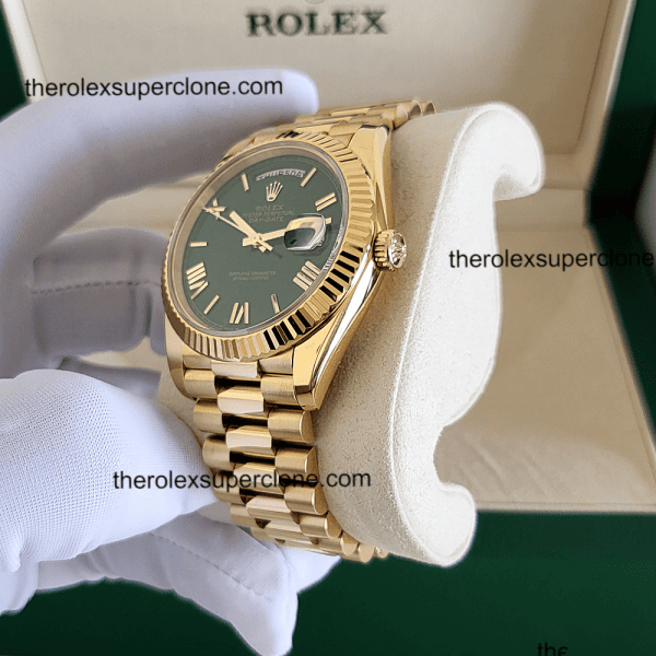 Rolex Day-Date 1:1 Super Clone 18kt Yellow Gold Green Dial 3255 Swiss Movement Replica Watch Ref-228238