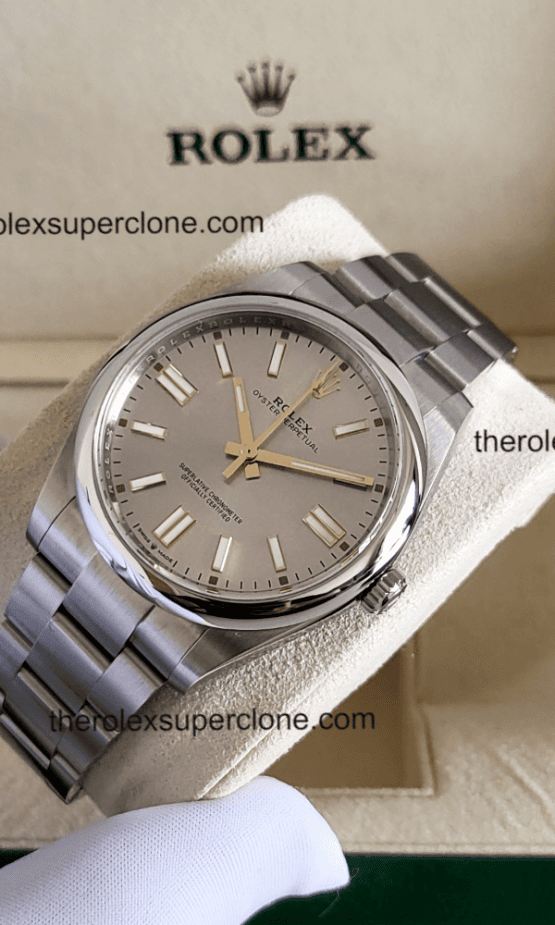 Rolex Oyster Perpetual 1:1 Super Clone Stainless Steel Silver Dial 3230 Swiss Movement Replica Watch Ref-124300