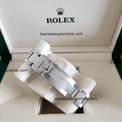 Rolex Submariner Date 1:1 Super Clone 18kt White Gold Black Dial with Blue Ceramic Bezel 3235 Swiss Movement Replica Watch Ref-126619LB