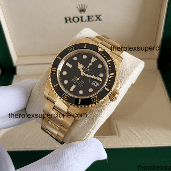 Rolex Submariner Date 1:1 Super Clone 18kt Yellow Gold Black Dial 3235 Swiss Movement Replica Watch Ref-126618LN