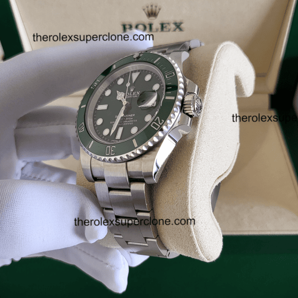 Rolex Submariner Hulk 1:1 Super Clone Stainless Steel Green Dial 3135 Swiss Movement Replica Watch Ref-116610LV